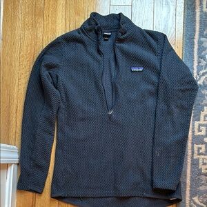 Patagonia Grey women’s size Large Quarter-Zip Fleece Pullover